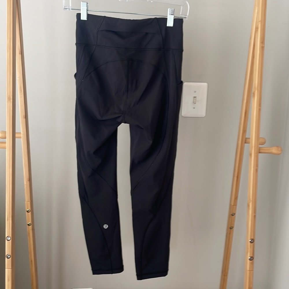 Lululemon black pocket leggings - Picture 5 of 6